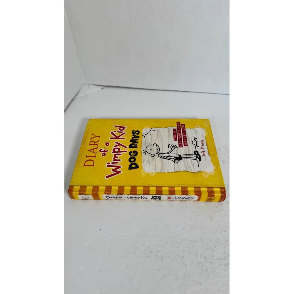 Diary of a Wimpy Kid Dog Days Jeff Kinney 2009 Hardcover Illustrated Humor‎